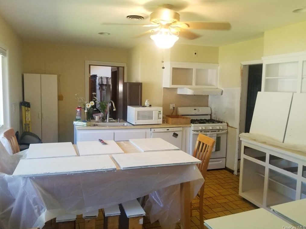 23 Twin Elms Ln, New City, NY 10956-3521
