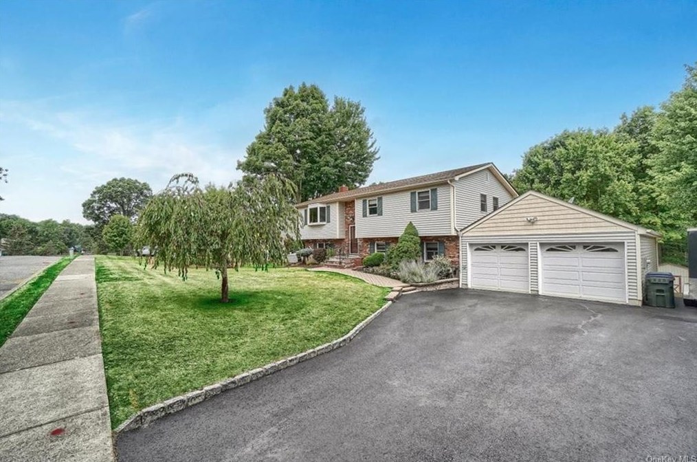 153 Barnes Rd, Washingtonville, NY 10992