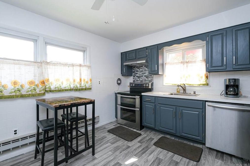 528 Smith St, Peekskill NY 10566-4512 exterior