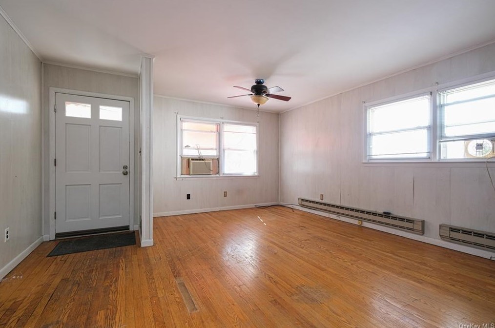 528 Smith St, Peekskill, NY 10566-4512