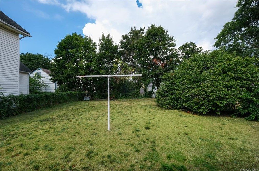 528 Smith St, Peekskill NY 10566-4512 exterior