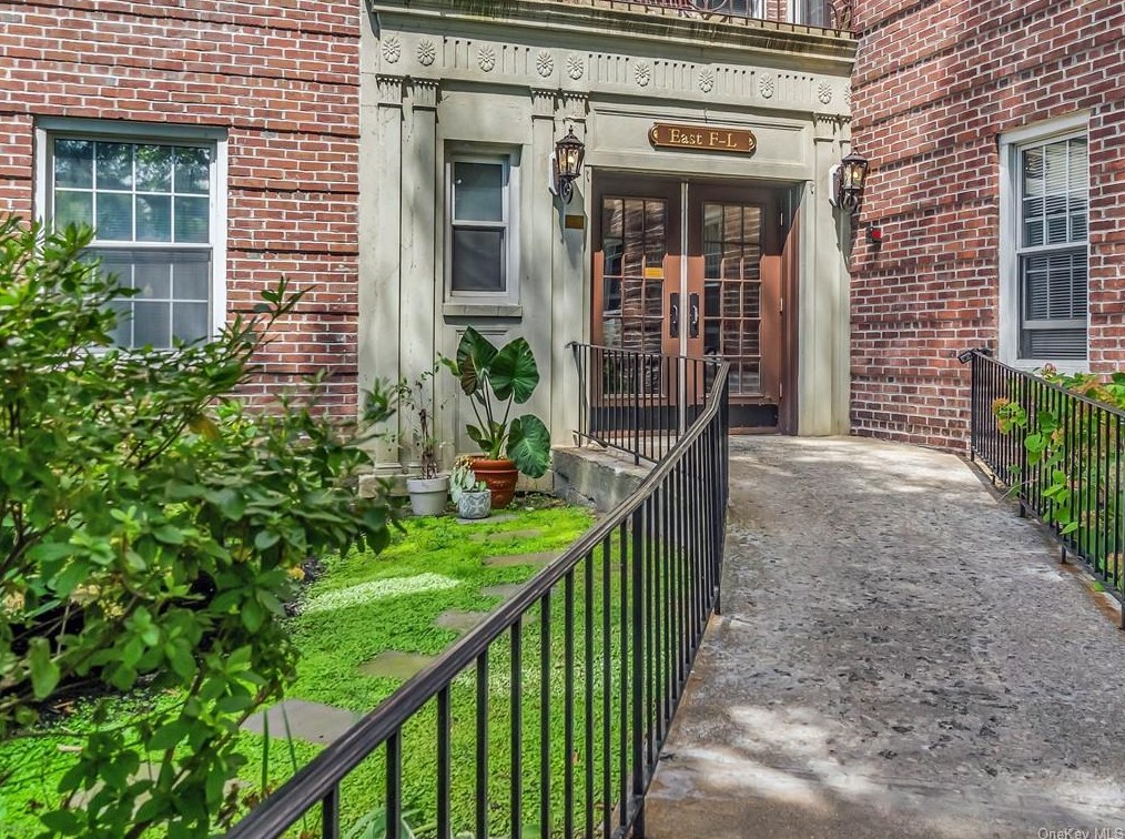 300 S Broadway #6-h, North Tarrytown, NY 10591