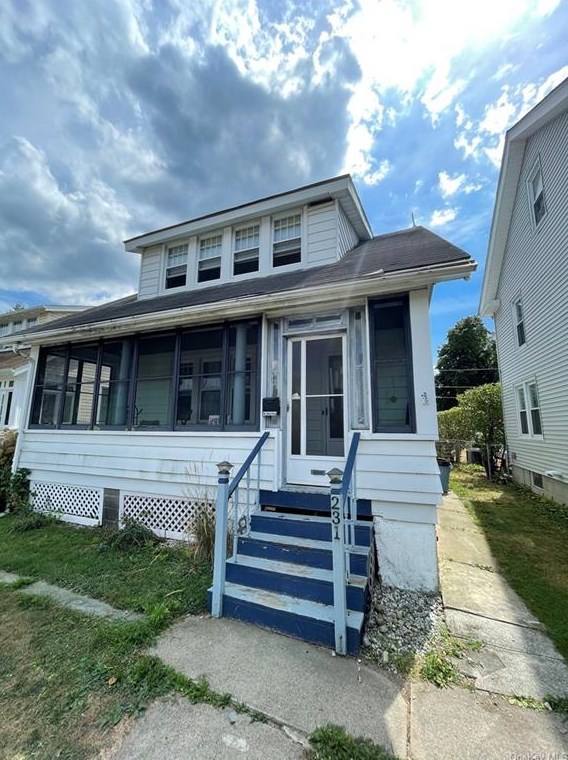 231 Hooker Ave, Poughkeepsie, NY 12603