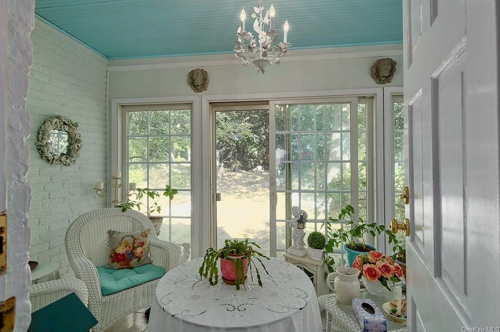 66 Gramercy Ave, Yonkers NY 10701-5123 exterior