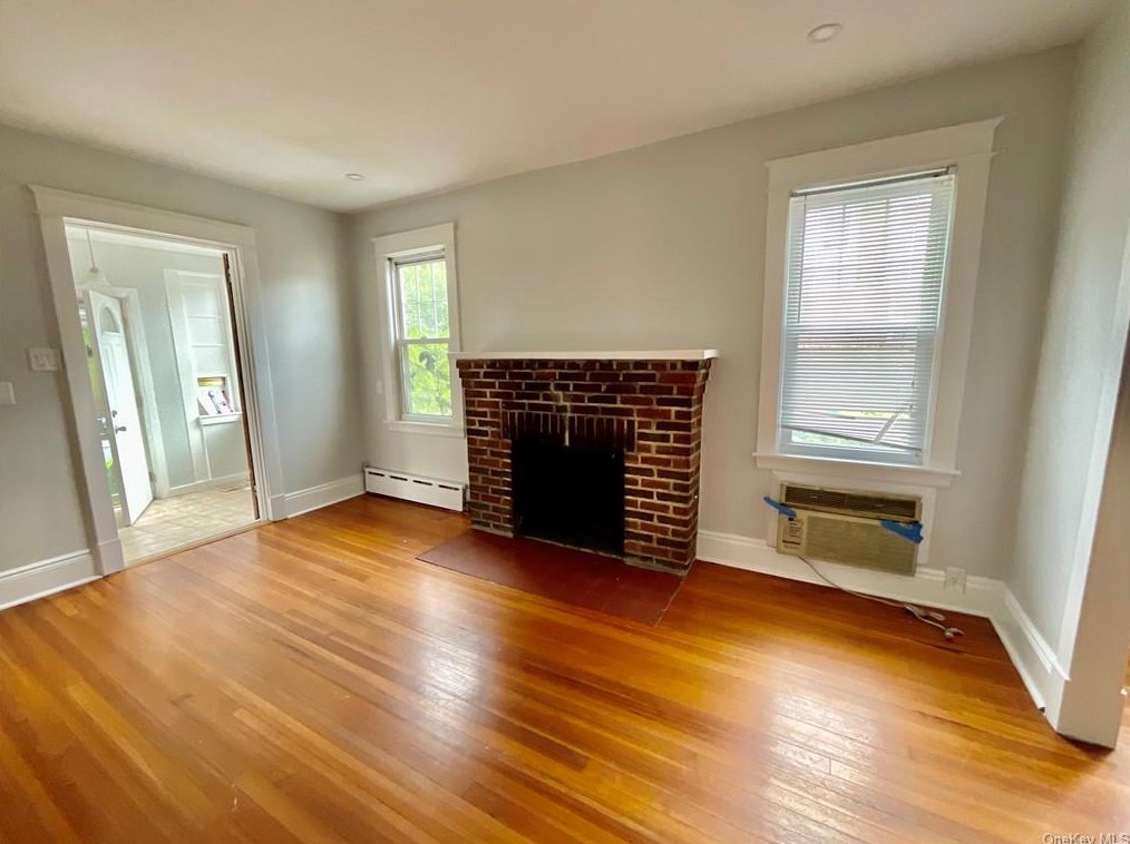 155 First St, Yonkers NY 10704-4308 exterior