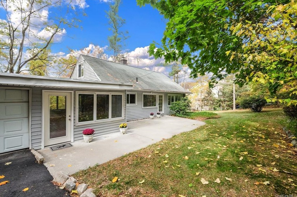 330 Sprain Rd, Scarsdale, NY 10583
