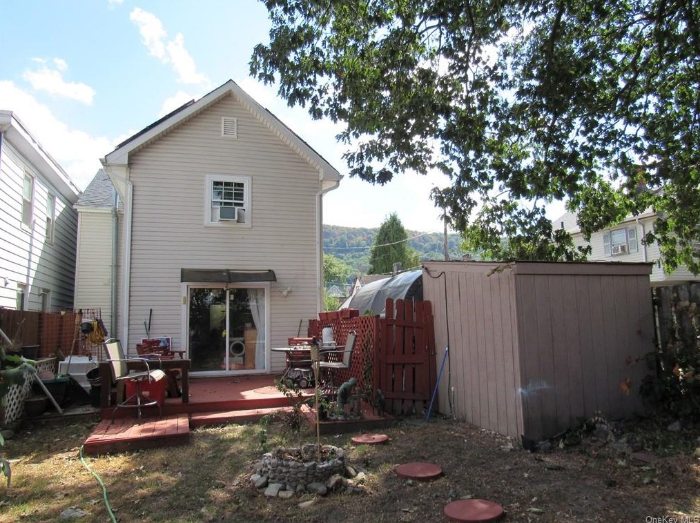 23 Pratt St, Haverstraw NY  10927-1126 exterior