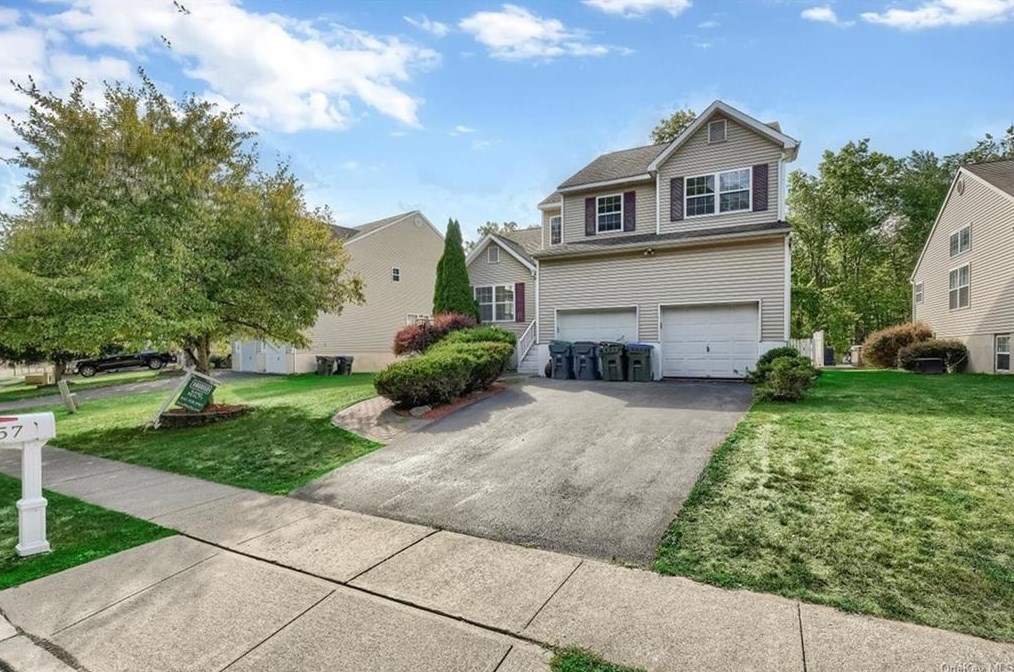 57 Ballard Pond Dr, Washingtonville, NY 10992