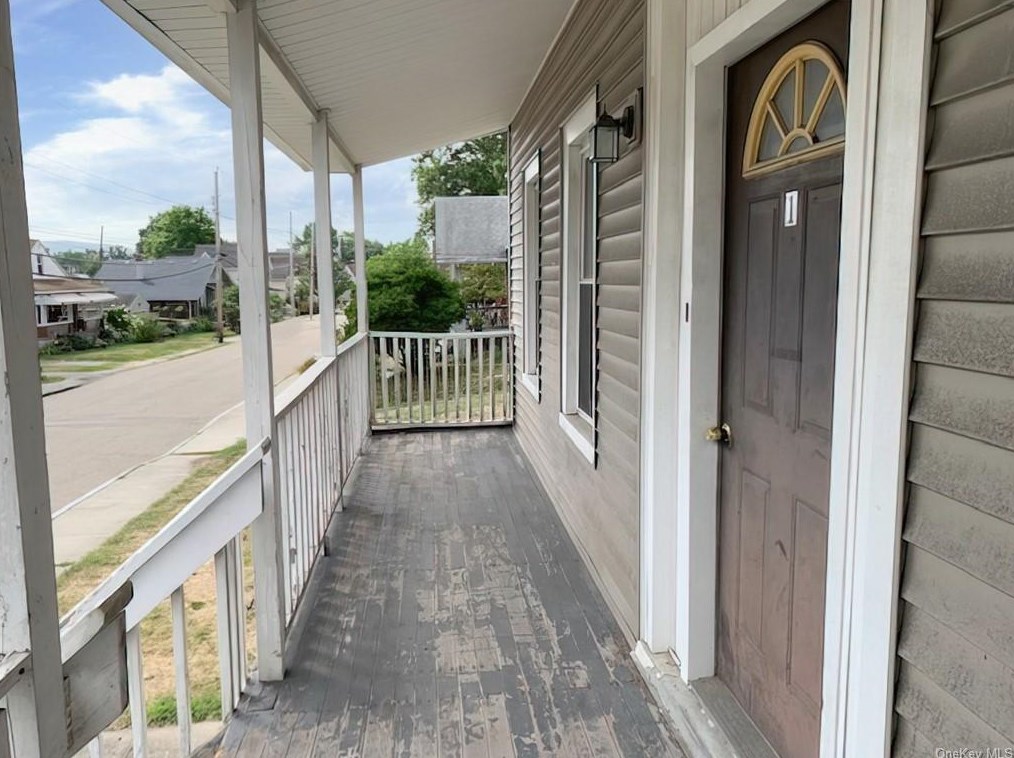 37 Elm St, Beacon NY 12508-1946 exterior