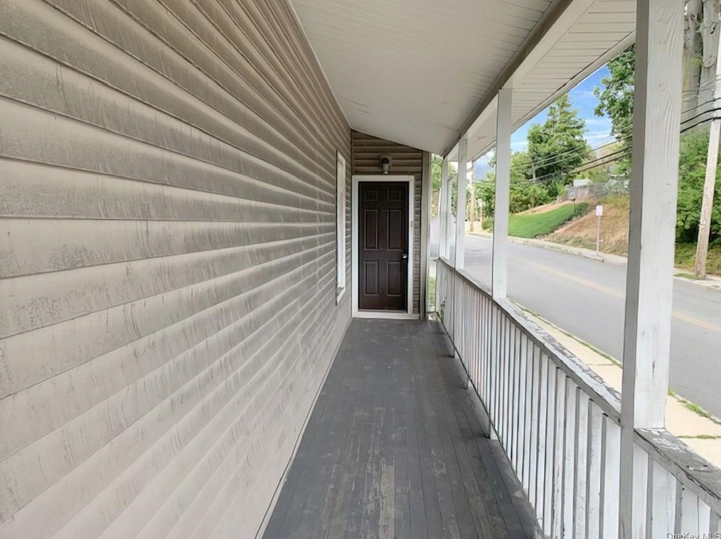 37 Elm St, Beacon NY 12508-1946 exterior