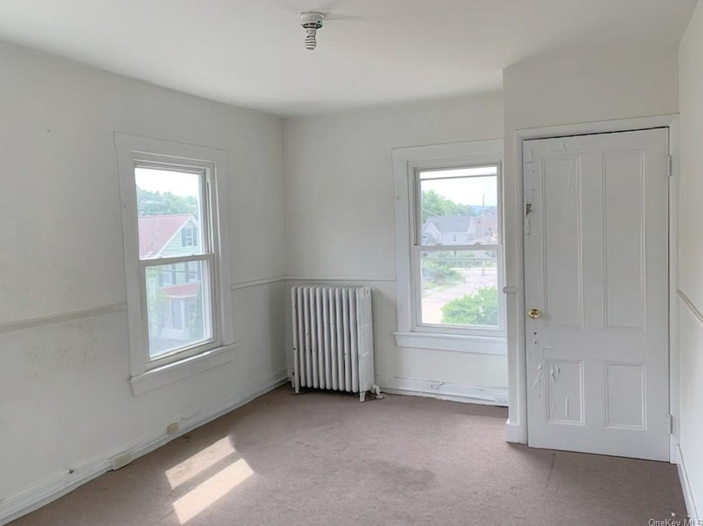 37 Elm St, Beacon NY 12508-1946 exterior