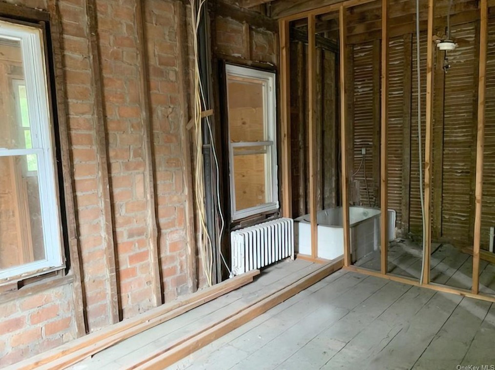 37 Elm St, Beacon NY 12508-1946 exterior