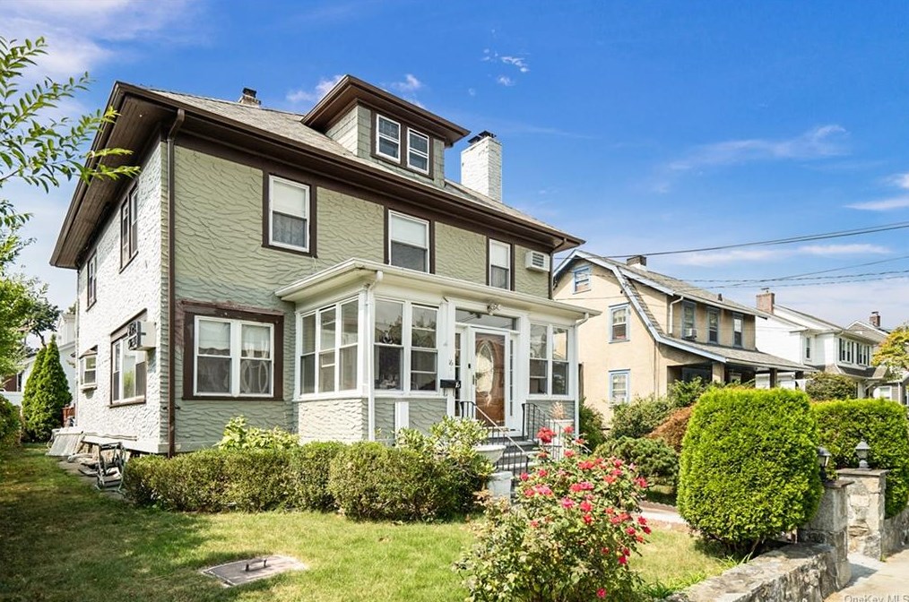16 Perry Ave, Rye Brook, NY 10573