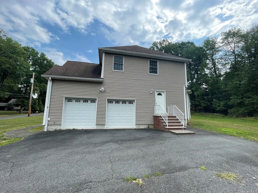 6 Park Ave, Valley Cottage, NY 10989