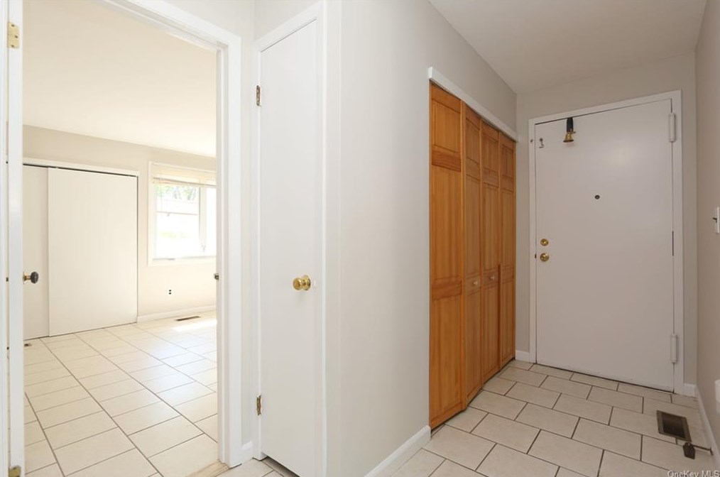 50 Jefferson Oval #b, Yorktown Hgts, NY 10598