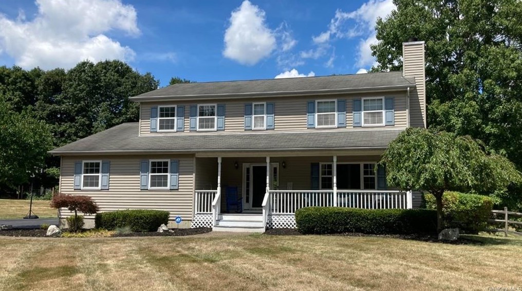 2 Hudson Pl, Monroe, NY 10950-3992