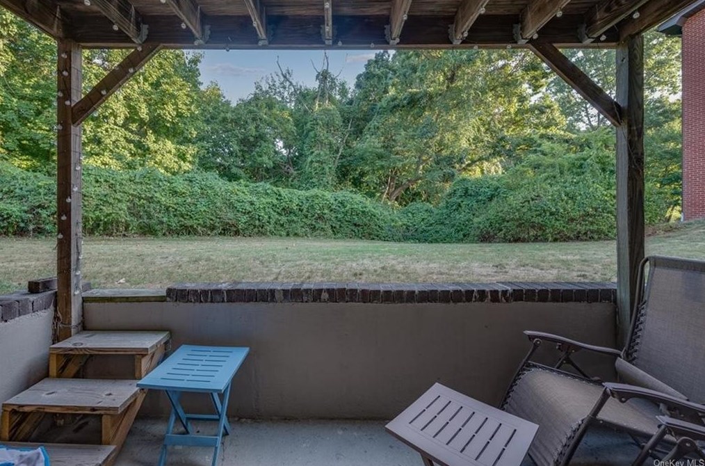 362 Skyline Dr, Mount Ivy NY  10970-2508 exterior