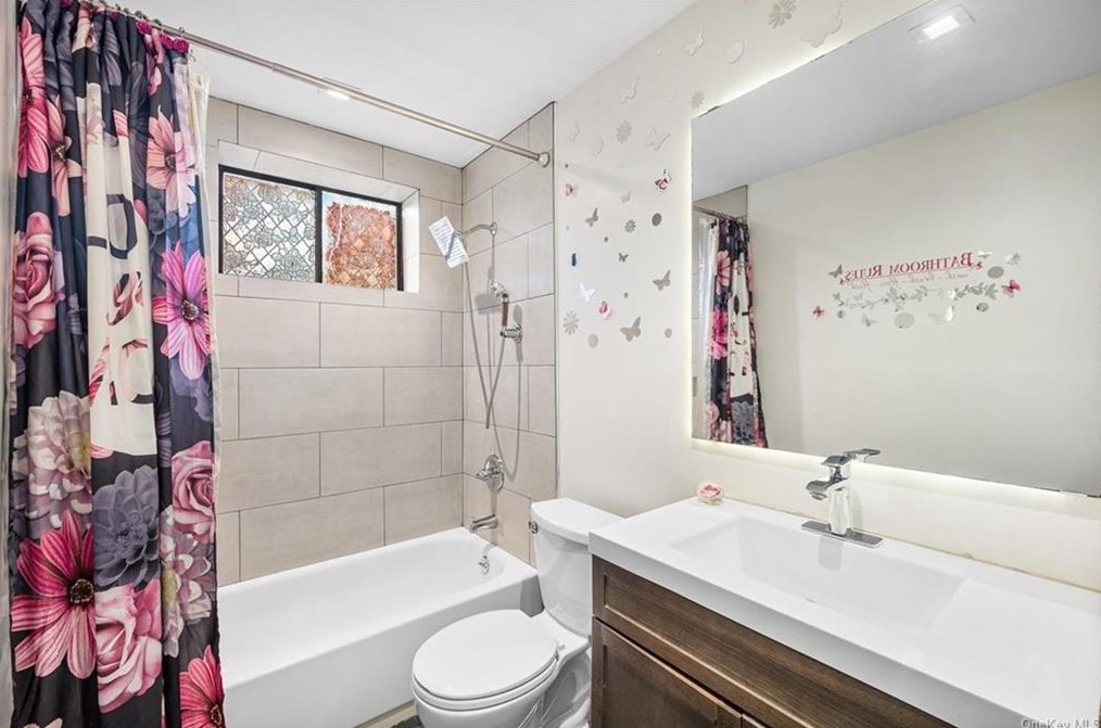 362 Skyline Dr, Mount Ivy NY  10970-2508 exterior