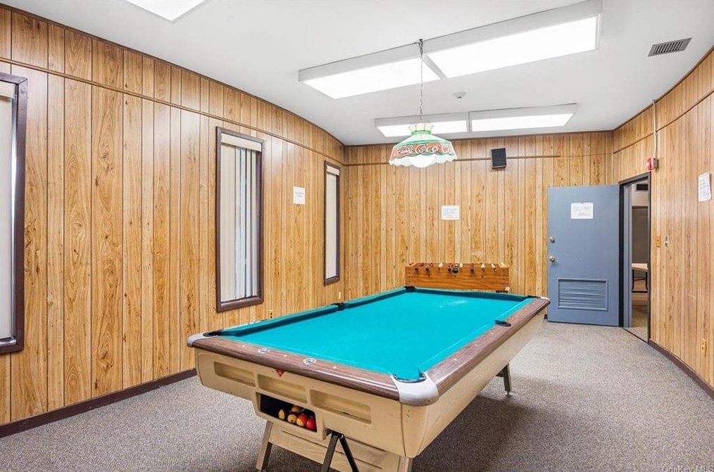 362 Skyline Dr, Mount Ivy NY  10970-2508 exterior