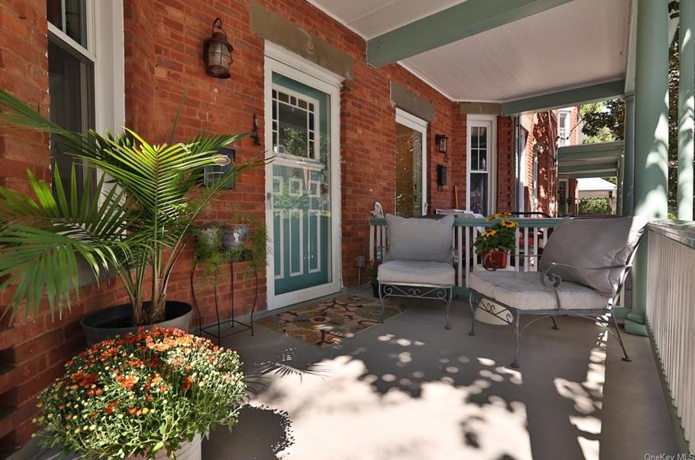 23 Eckar St, Irvington On Hudson, NY 10533-1510