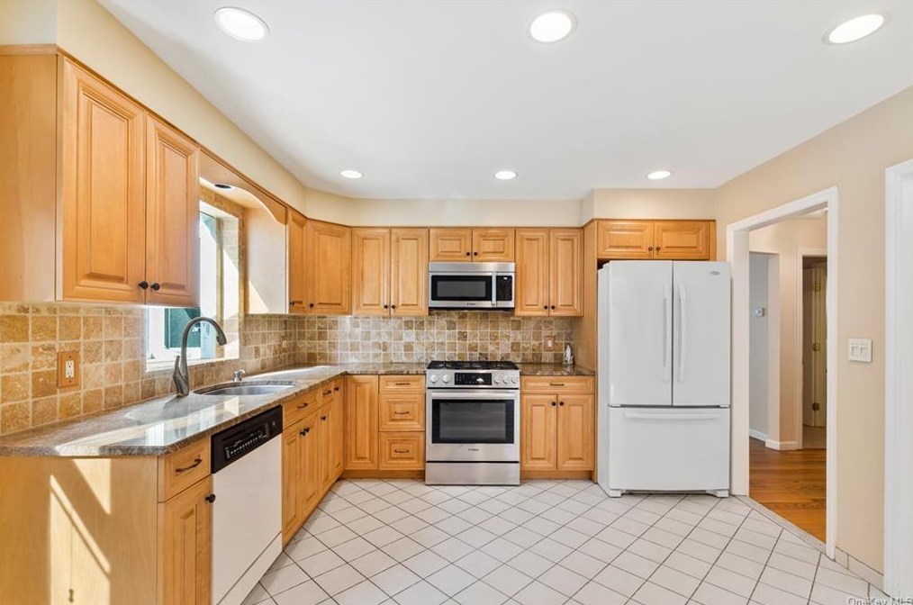 540 Hunter St, Mamaroneck NY  10543-2026 exterior