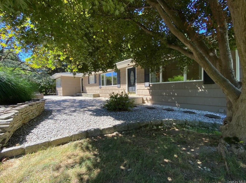 59 S Airmont Rd, Airmont, NY 10901