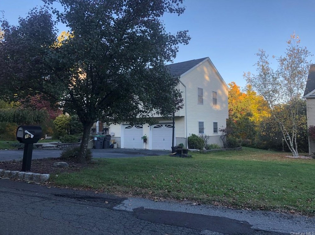 12 Fordham Ln, Highland Mills, NY 10930-2646