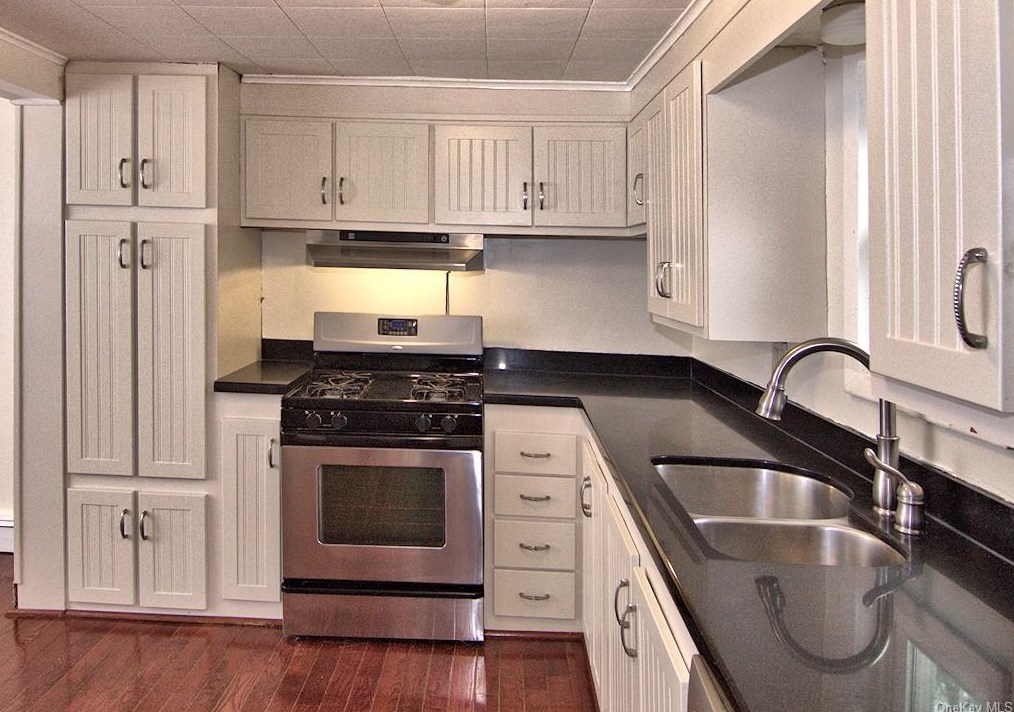 5 King Rd, Red Hook NY  12571-4339 exterior