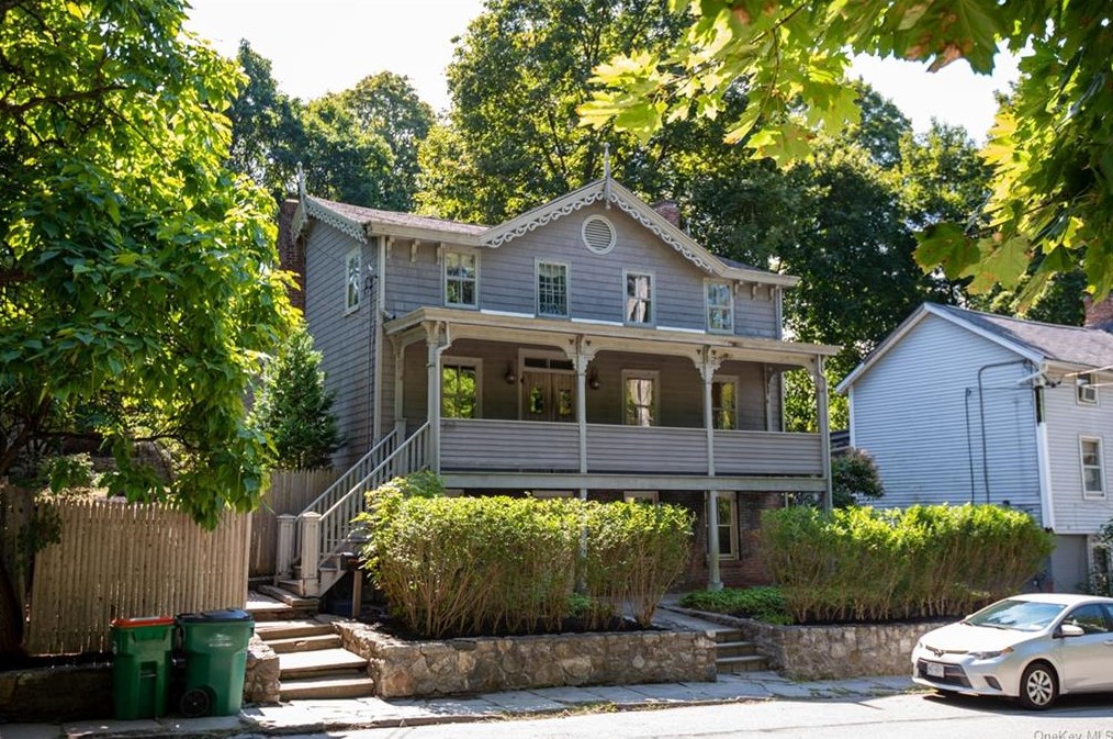 62 Spring Valley St, Beacon, NY 12508-3319