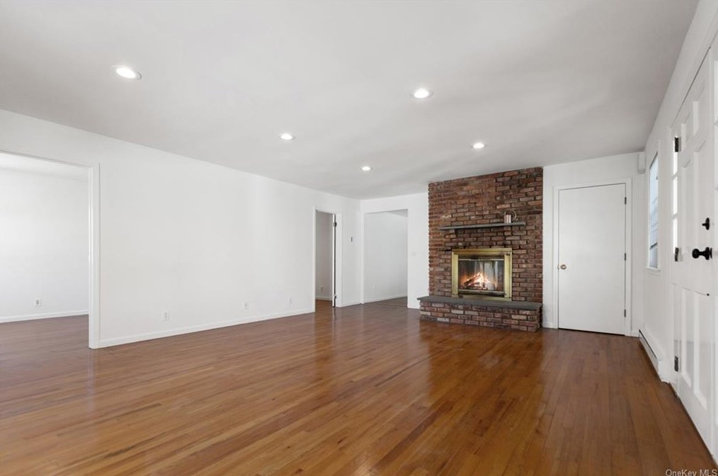 8 Gordon Ave, Bedford, NY 10506-1401
