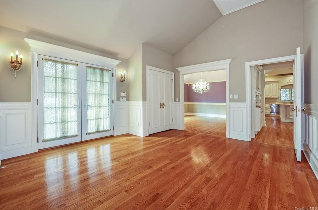 5 Kenilworth Ln, Rye, NY 10580-1957