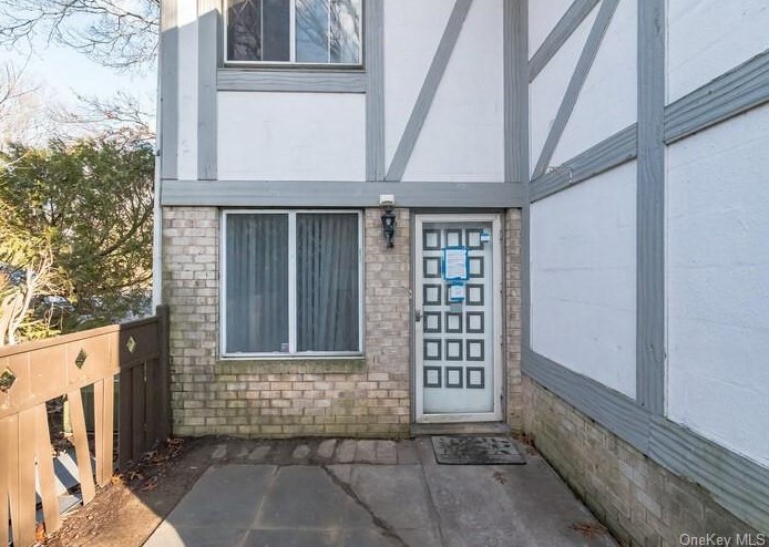 66 Birchwood Rd, Gordon Heights NY  11763-1231 exterior