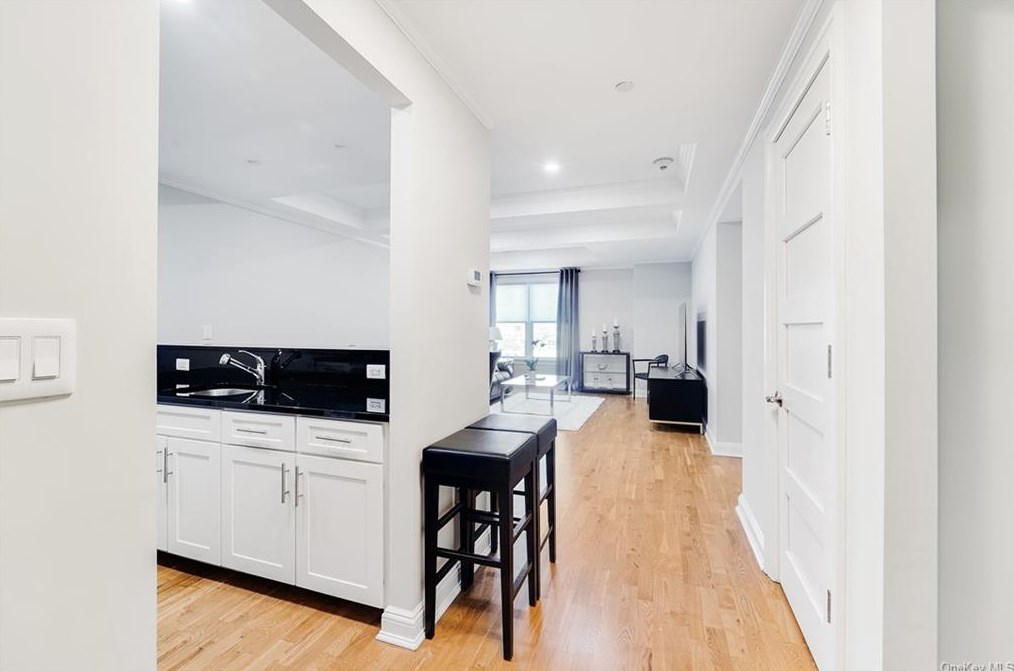 225 Stanley Ave #312, Mamaroneck, NY 10543