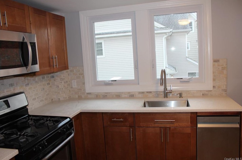 382 Midland Ave #2, Rye, NY 10580