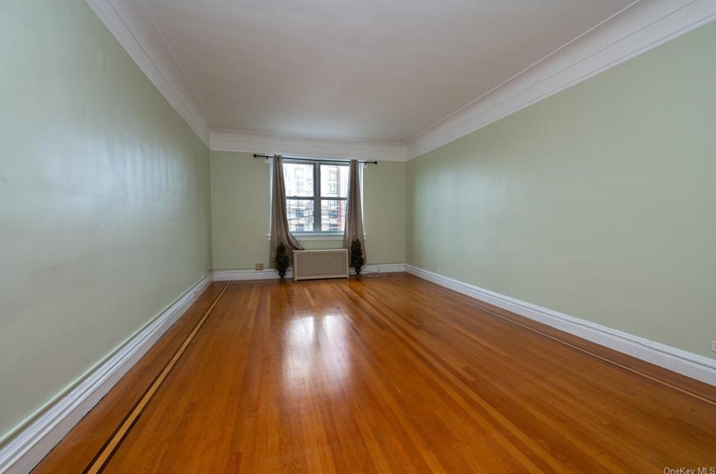 60 W Broad St #5n, Mount Vernon, NY 10552