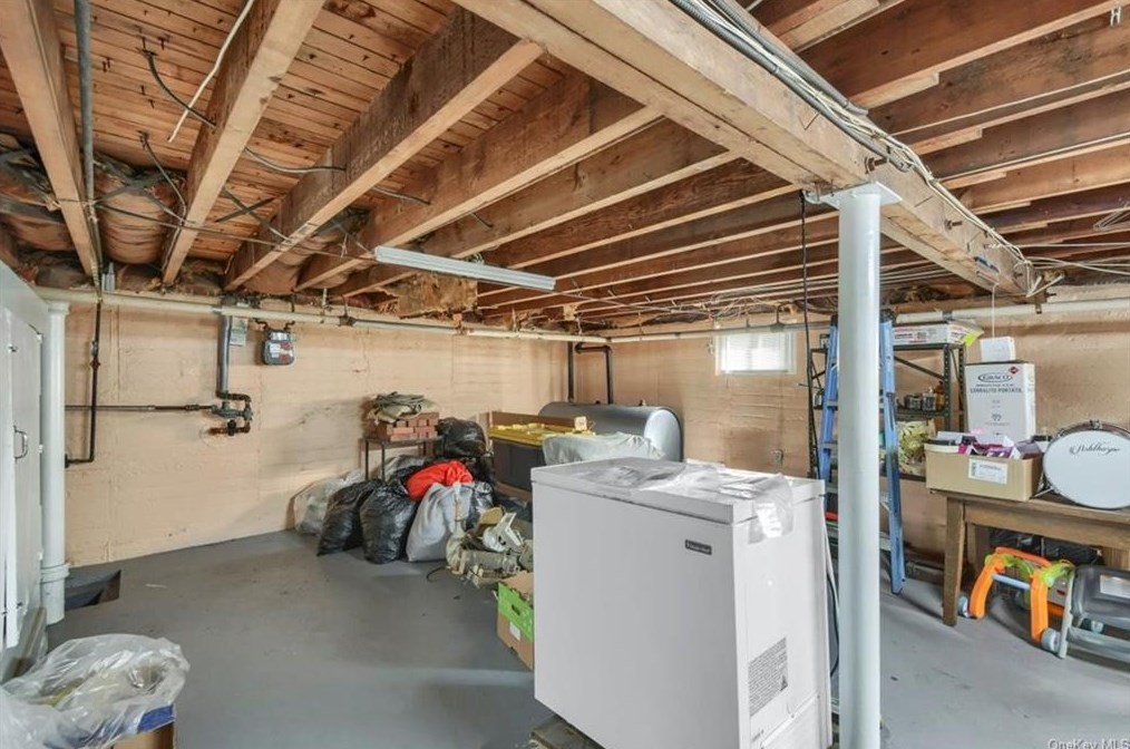 1293 Nepperhan Ave, Yonkers NY 10703-1026 exterior