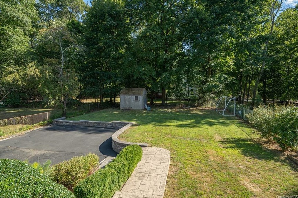 258 Gilbert Ave, Chestnut Ridge, NY 10965-3016