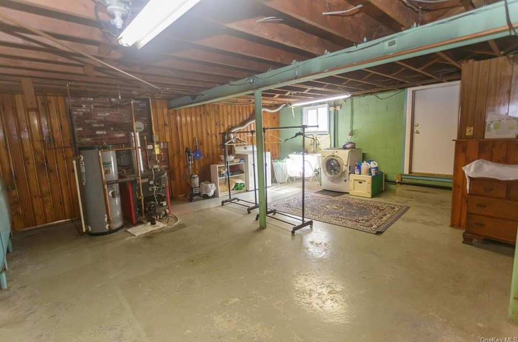 23 Deerfield Pl, Beacon NY 12508-1515 exterior