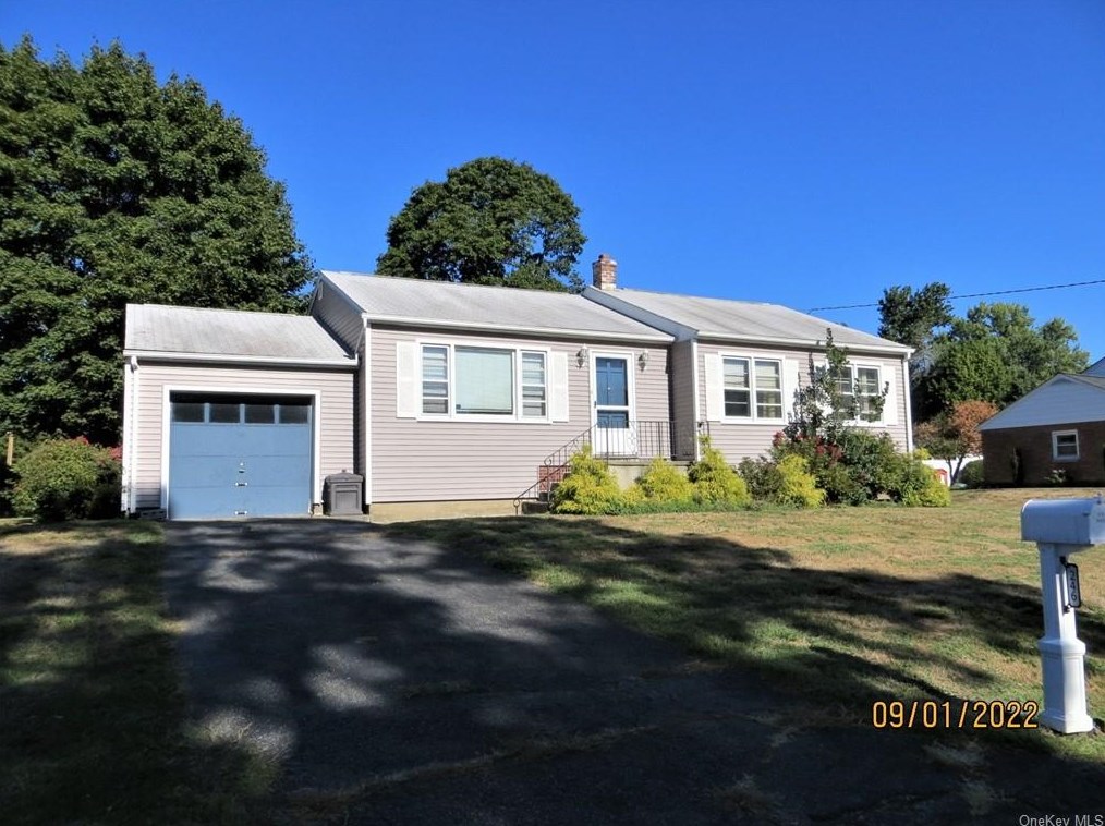 246 Daniher Ave, Newburgh, NY 12553-7321