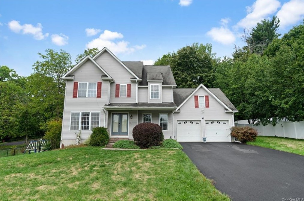 45 Overlook Ter, Walden NY  12586-1309 exterior