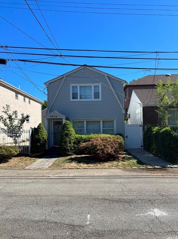3410 Ropes Ave, Bronx, NY 10475