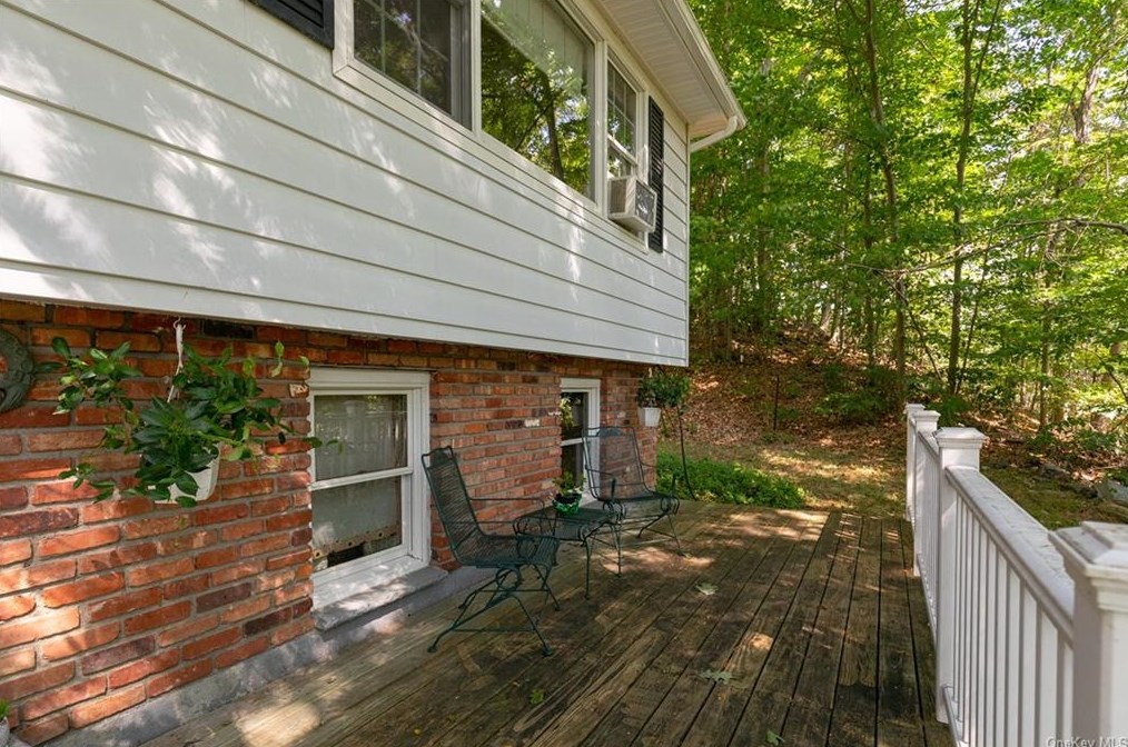53 Frances Dr, East Fishkill, NY 12533-5344