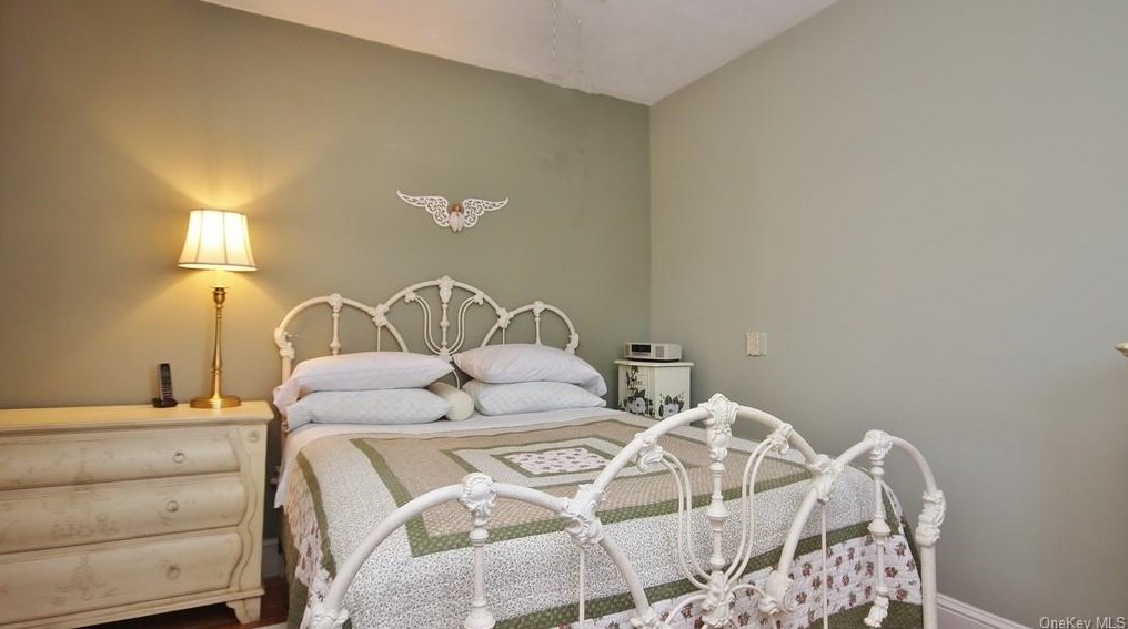 1616 Rose Ave, Mamaroneck NY  10543-3132 exterior