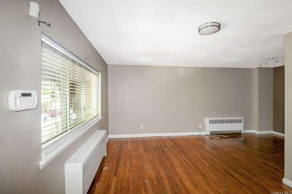 304 Woodworth Ave, Yonkers, NY 10701