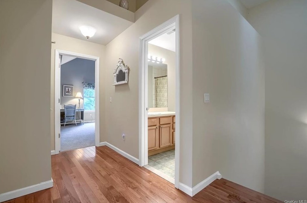 5 Apple Hill Ln, Peekskill NY  10566-4869 exterior