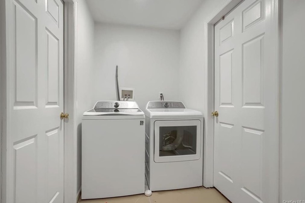 5 Apple Hill Ln, Peekskill NY  10566-4869 exterior