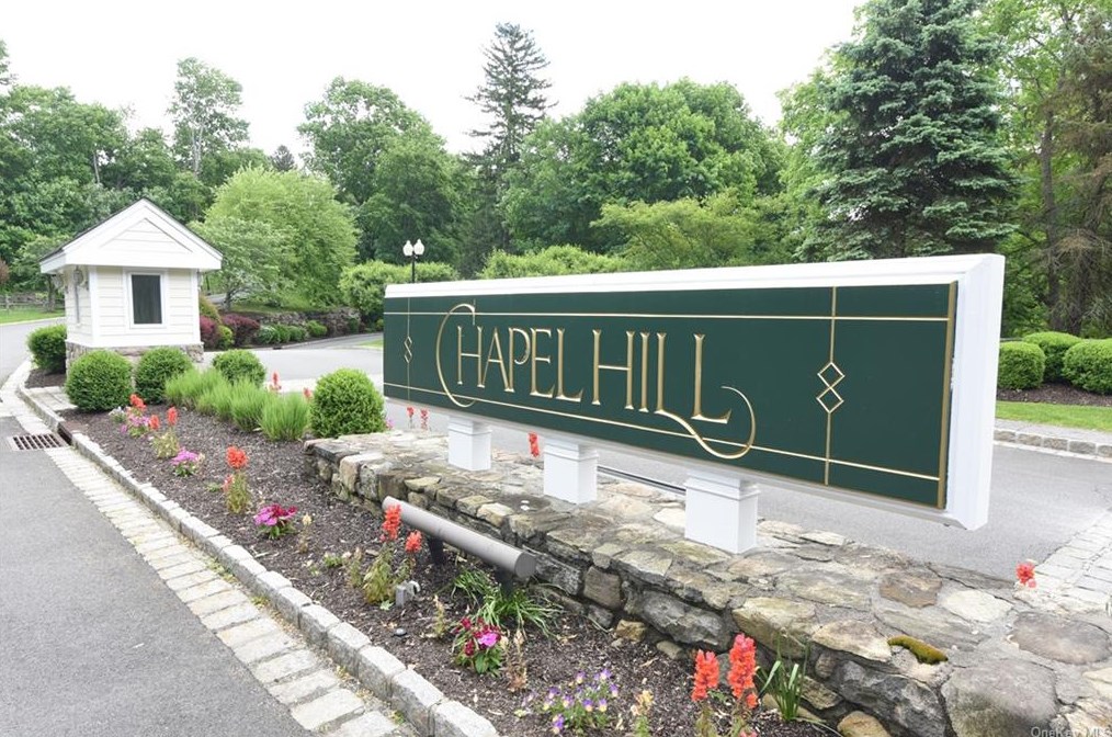 5 Apple Hill Ln, Peekskill NY  10566-4869 exterior