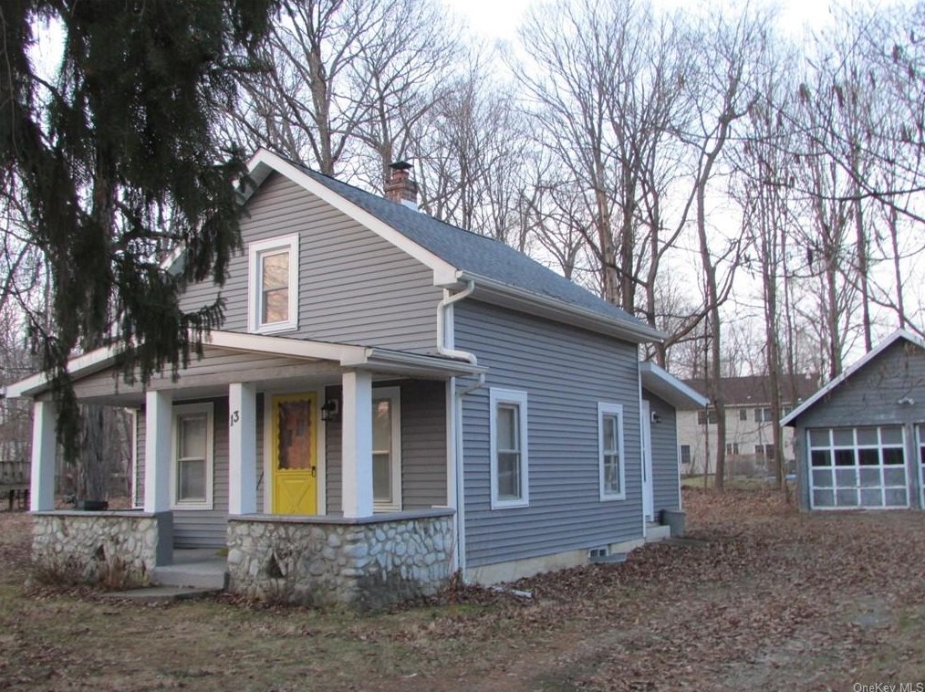 13 Waring Rd, Newburgh, NY 12550