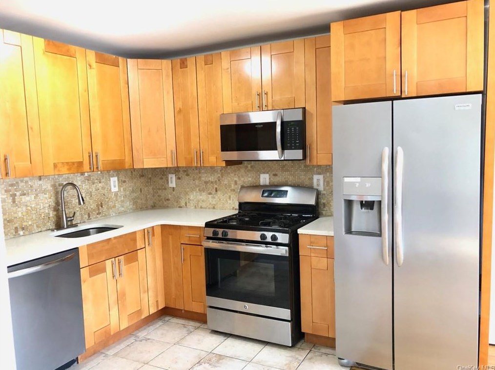1314 Odell St #2, Bronx, NY 10462