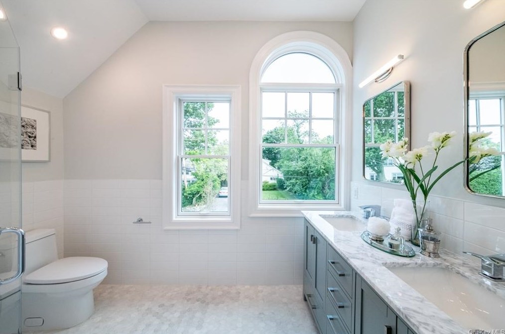 24 Kane Ave, Larchmont NY  10538-3545 exterior